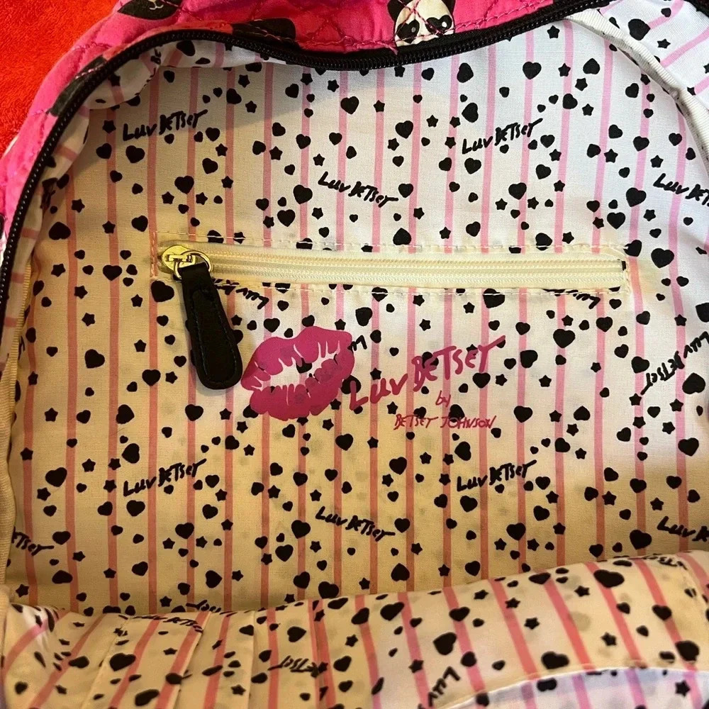 🐼🐼 Betsey Johnson pink & black panda backpack in great, clean condition 🐼🐼 - Picture 3 of 13
